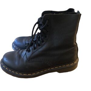 Doc Martens Airwair Moto Combat Boot Sz. 8 Black Leather Lace Up #1460 8-Eye